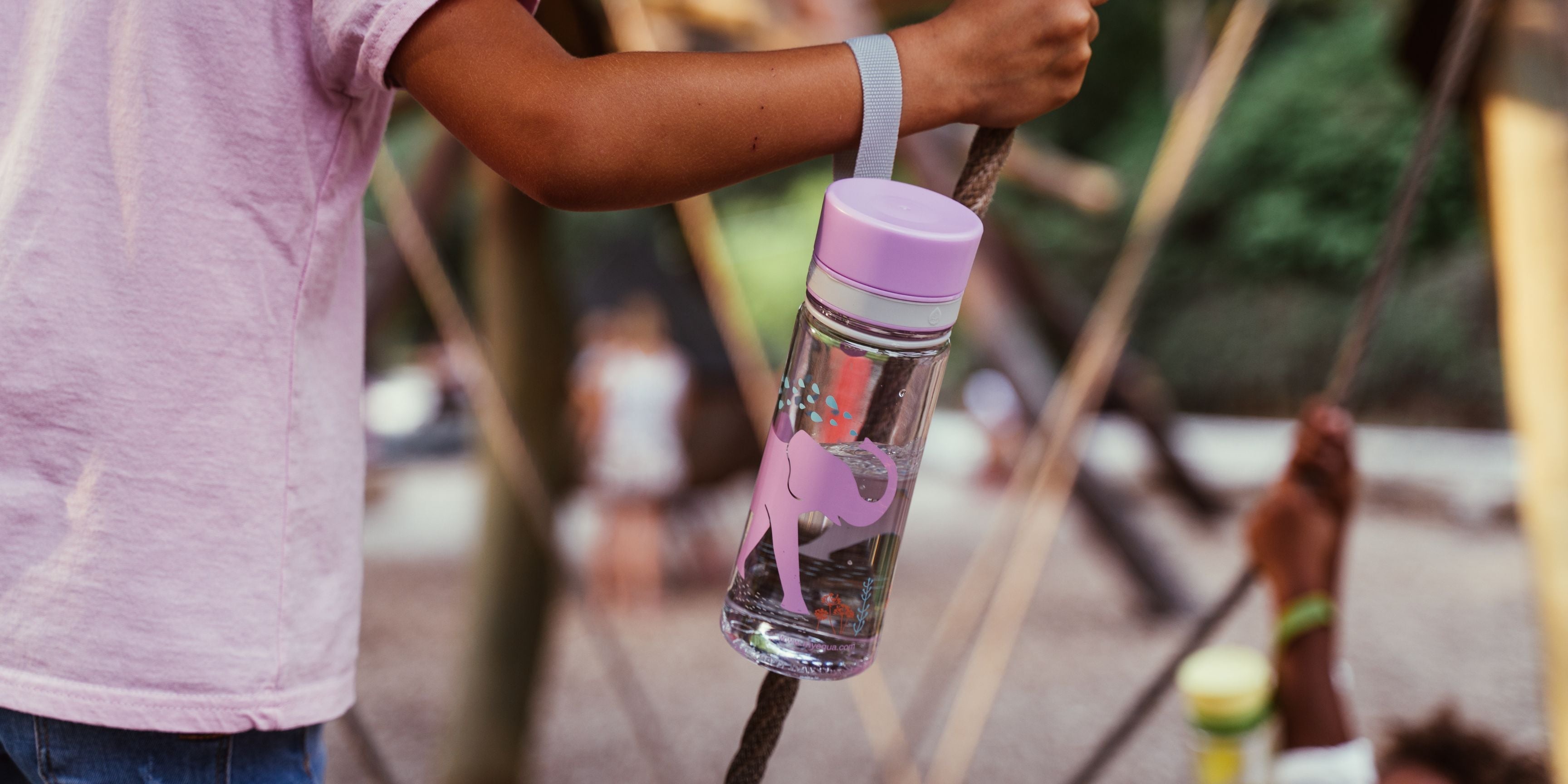 Plastikinės vaikiškos gertuvės