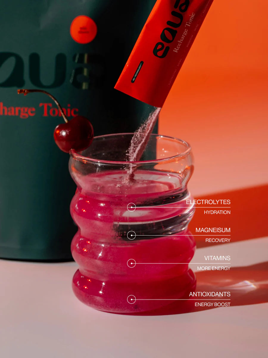 Vyšnių skonio elektrolitų gėrimas